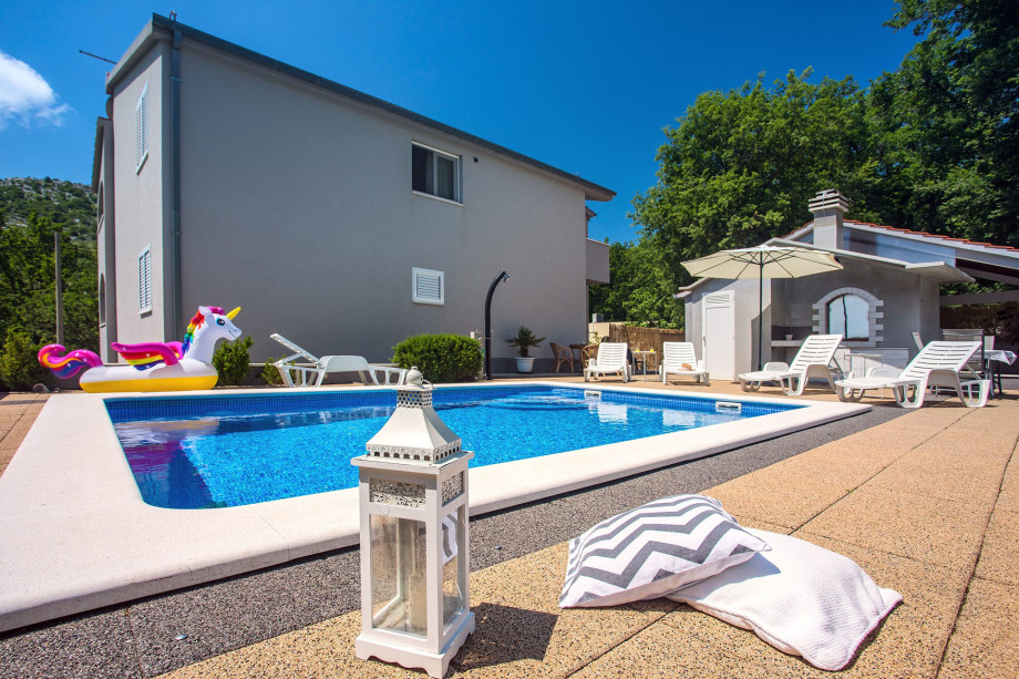 Villa Antony with pool 6m4m, playground and outdoor dining area