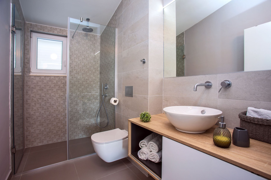en-suite Bathroom with shower in bedroom No.4 on the second floor