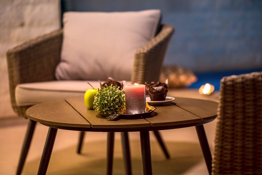 relax on the outside area in absolute privacy at day or night