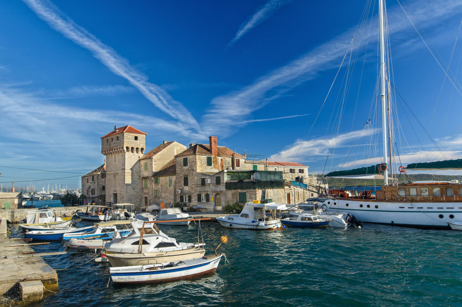Nearby history attraction and nice small village Kaštel Gomilica