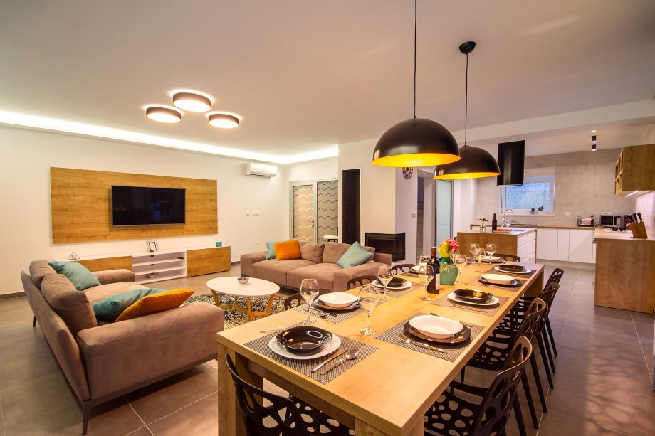 Modern and spacious living room and dining area