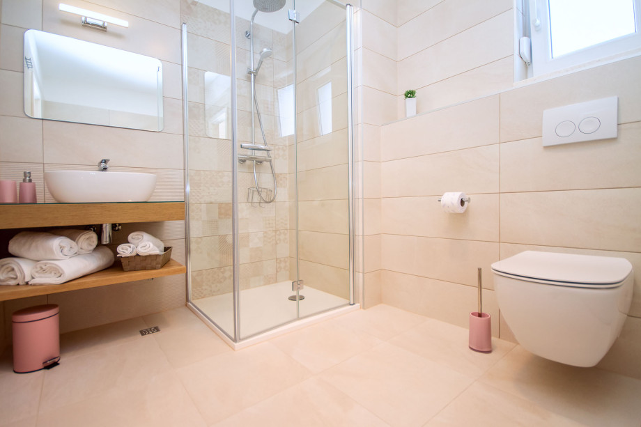 Ensuite bathroom with massage bathtub and shower in bedroom No.1