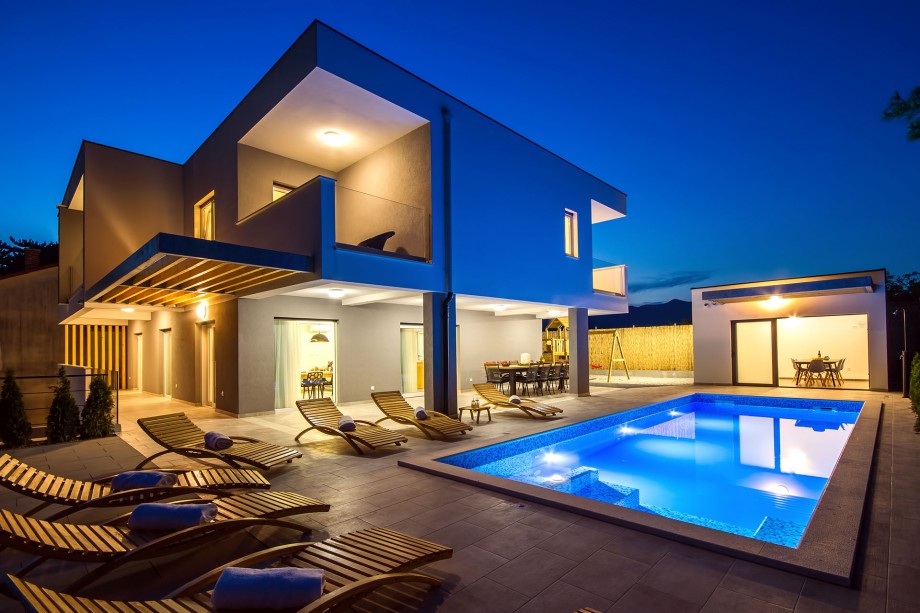 Enjoy evenings at this idyllic location and all that luxury Villa Tela offers