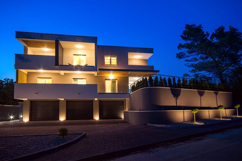 Enjoy evenings at this idyllic location and all that luxury Villa Tela offers