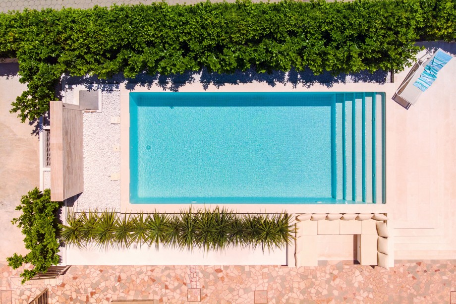 Your private heated 36m2 swimming pool