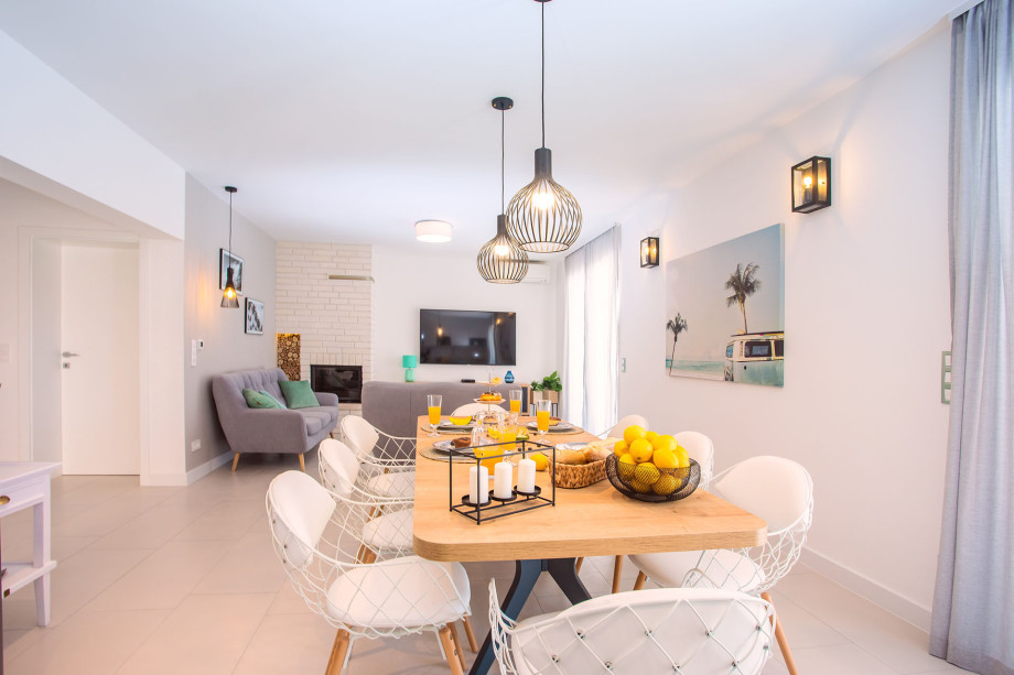 Connected dining and living area and direct exit to the pool