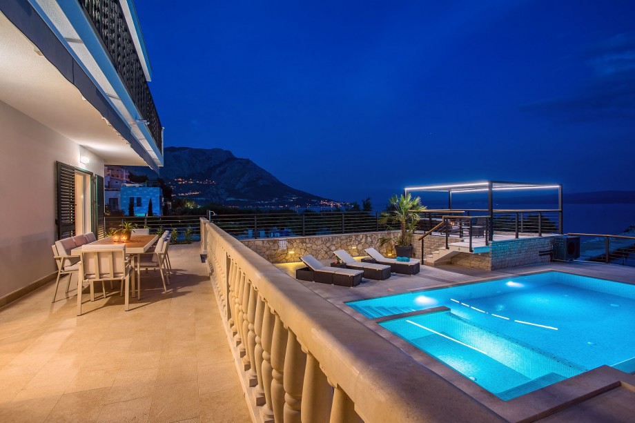 Sea views from the terrace in front of the living and dining area