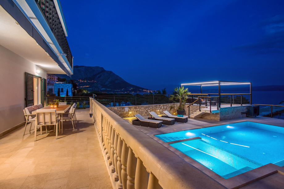 Sea views from the terrace in front of the living and dining area