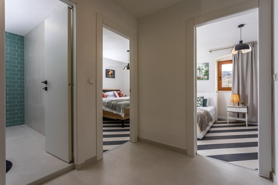 Ground floor No1 offers 2x bedrooms and 1x bathroom