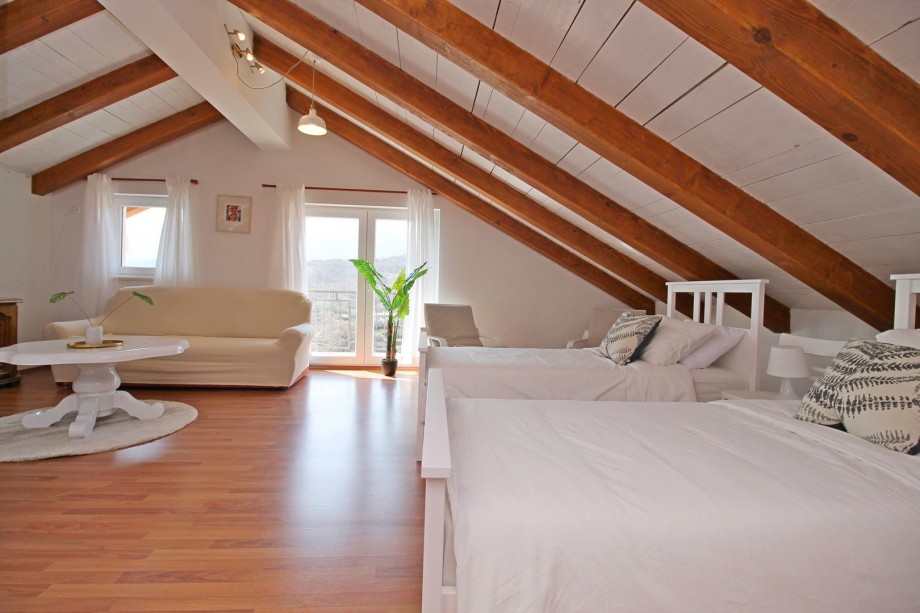 Bedroom No4 in attic with A-C, TV, two single beds 90x200cm, kitchen + bathroom