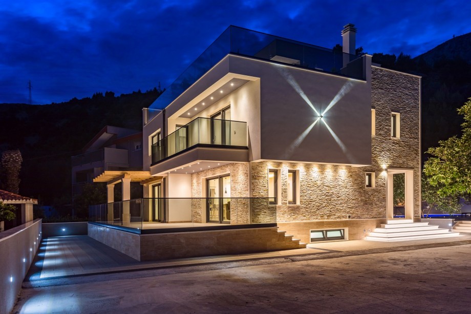 There are 8 parking places on the property