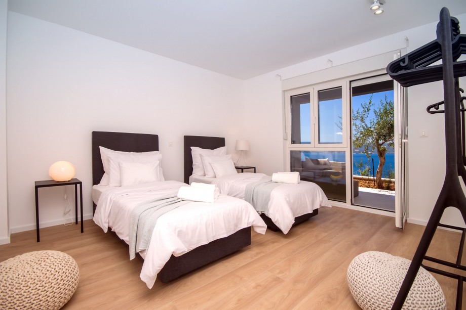 Bedroom No.4 with two single beds 90x200cm, ground floor