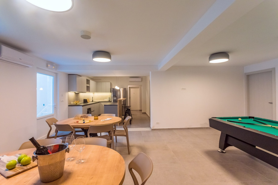 Perfect choice for a big family gathering or a group of friends.