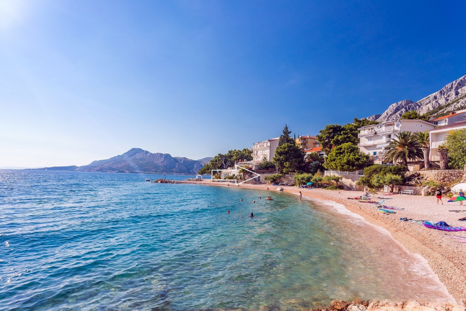 The beach in Nemira and the local area is very clean and warm, feel free to explore the local area.