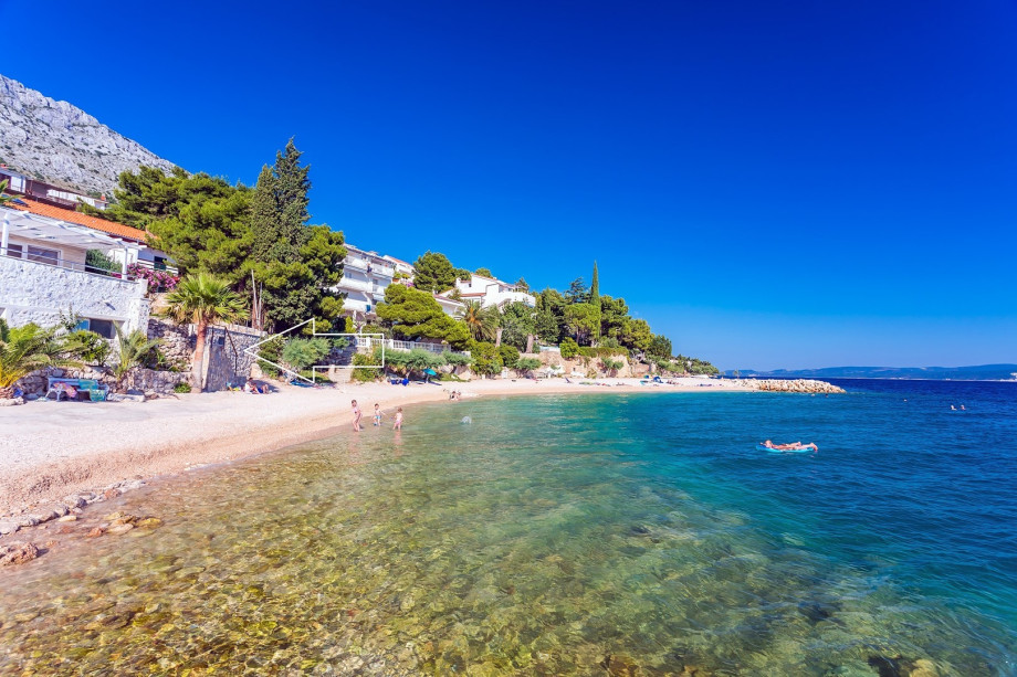 perfect location if you simply want to spend your time relaxing in the pool, away from all