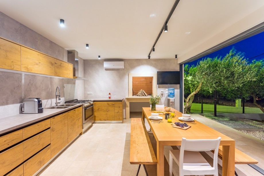 Enjoy in your privacy, surrounded by Mediterranean plants and olive trees