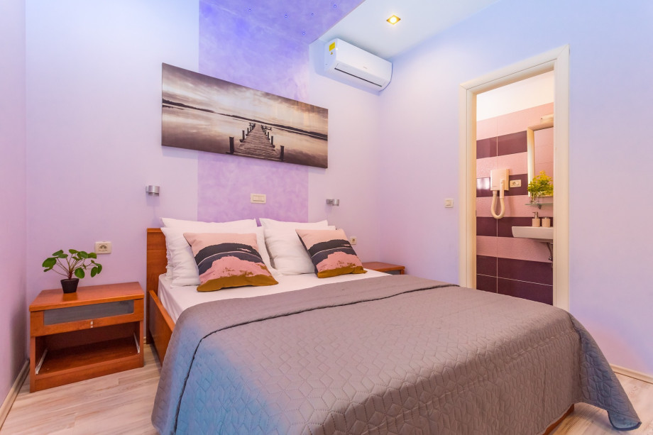 Bedroom NO1 on the ground floor  with double bed 160 x 200, TV, en-suite bathroom with shower