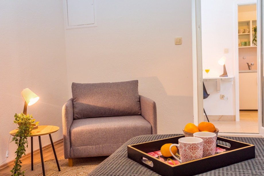 Bedroom NO3 with double bed 160 x 200, sofa bed 80 x 200, TV, A/C, en-suite bathroom with shower