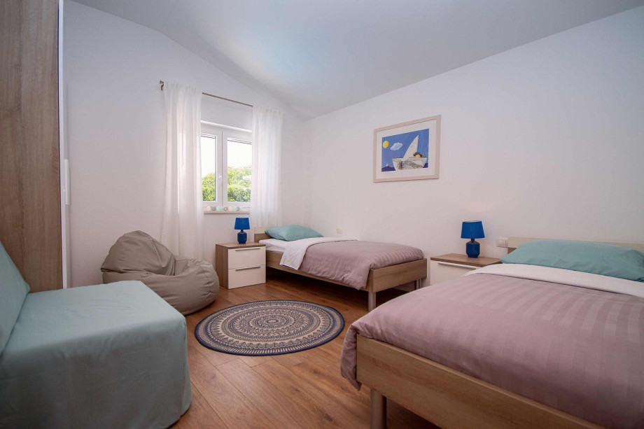 Bedroom NO4 with 2 + single bed and sofa bed for one person