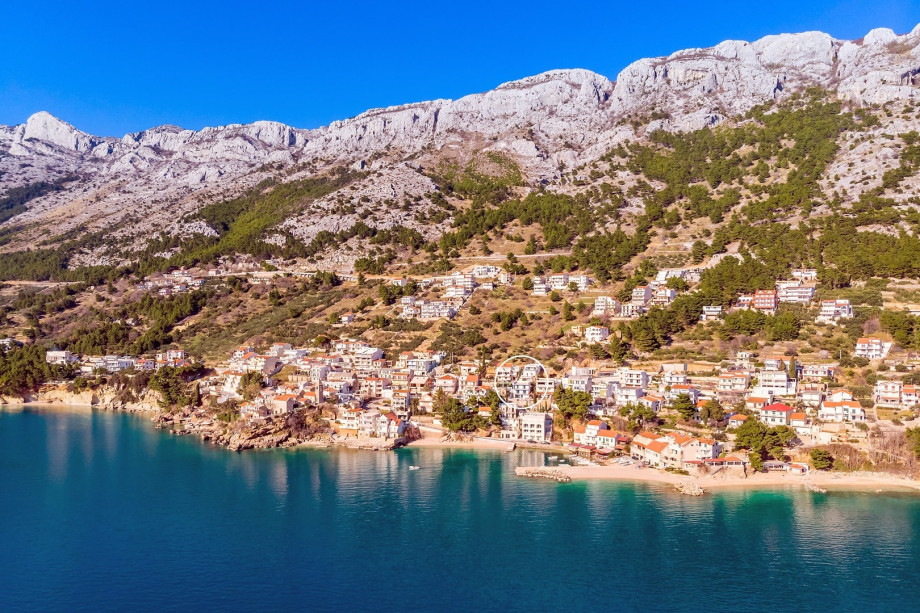 The location of Villa Perla Blu in Pisak , It is located only 50m from the beach