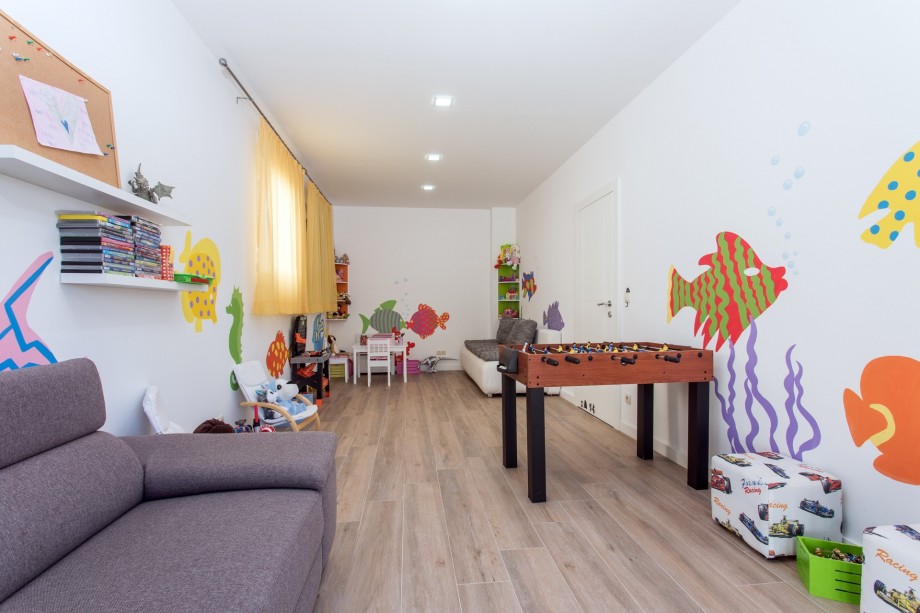 Playroom on 1st floor, 2 sofa beds, toys and fun details for children all ages