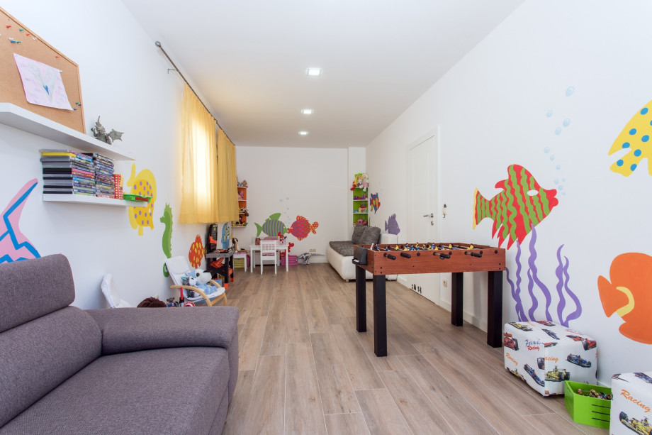 Playroom on 1st floor, 2 sofa beds, toys and fun details for children all ages