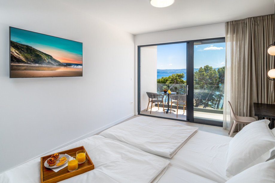 Bedroom No4 with king-size bed 180x200cm