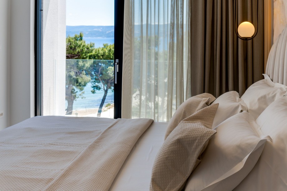 The whole property is fully covered with Wi-Fi