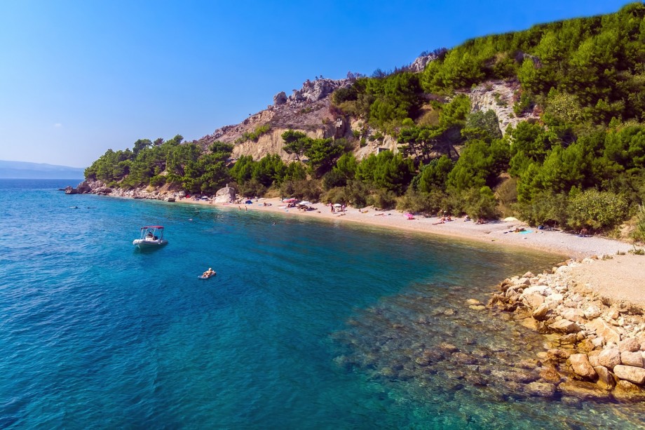 Pebble beaches in Medići, close to the property