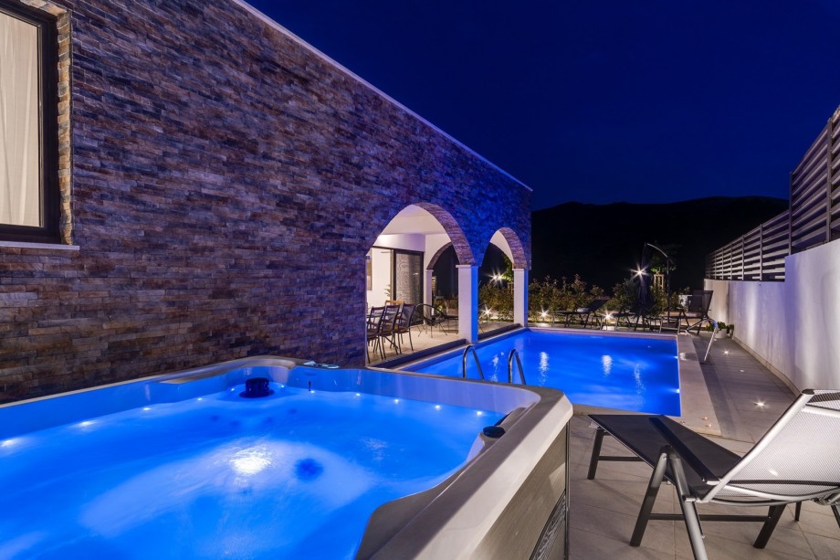 Villa is a perfect getaway settled in a very quiet environment, offering absolute privacy