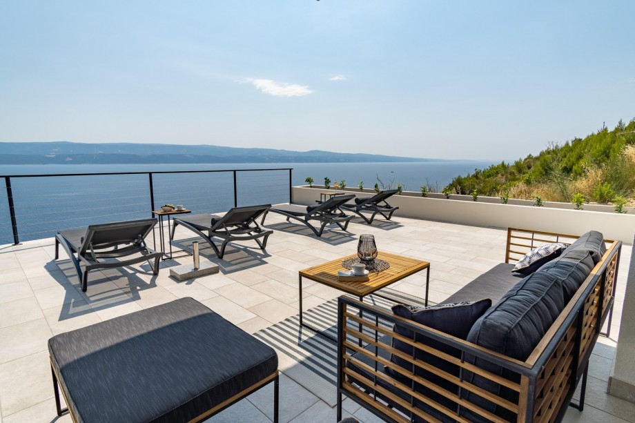 The outdoor area offers amazing and panoramic views of the sea and island Brač