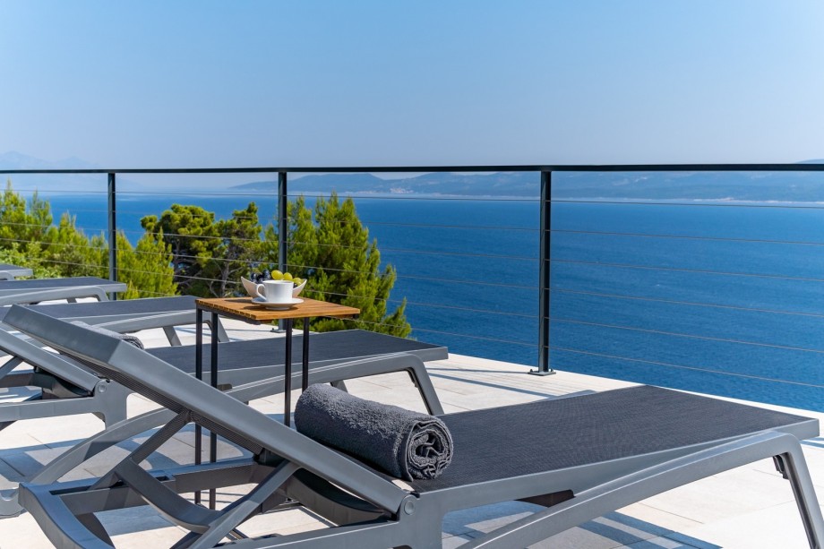 The privacy is secured and the sun deck area is not overlooked