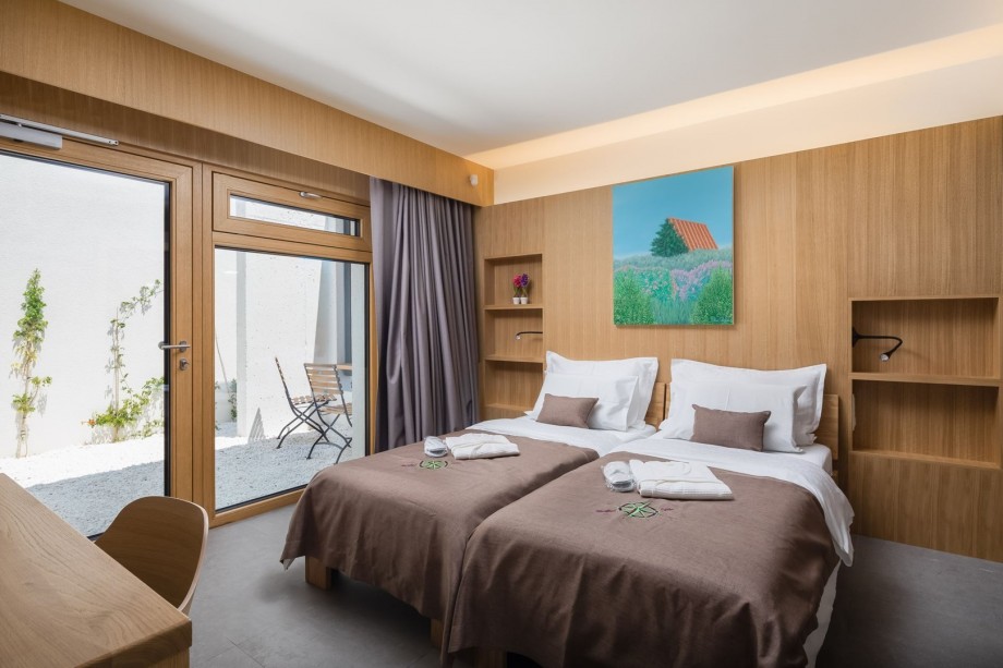 Bedroom No3 (23 sqm) offers two single beds 90cm x 200cm (can connect into a king-size bed)