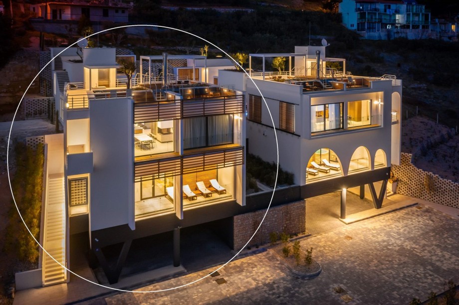 The property has 3 covered parking lots (open garage) with one charger for electric cars, and in addition, there are 4 parking spaces on private property