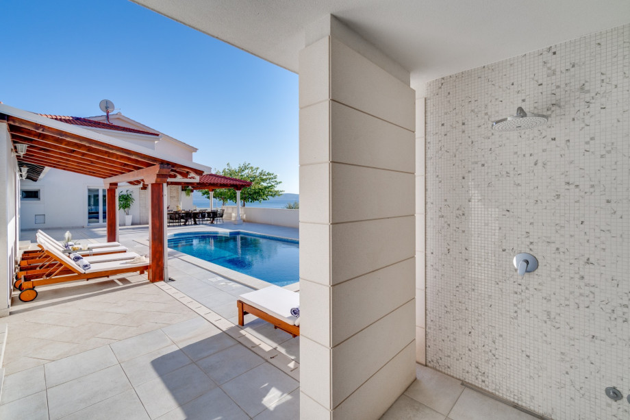 Outdoor shower and toilet