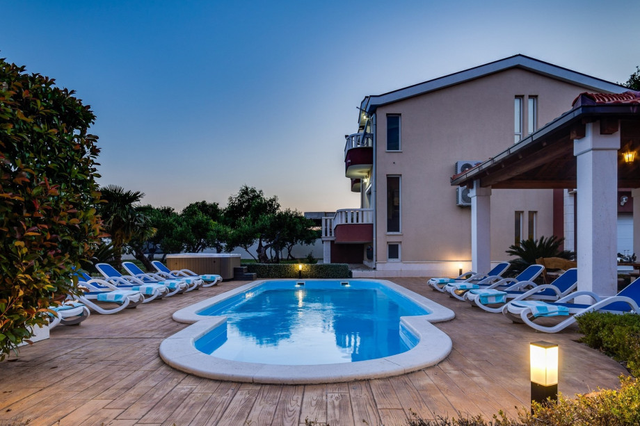 Modern villa Šuker with private 30sqm pool, Jacuzzi,Gym, Sauna,5 Bedrooms