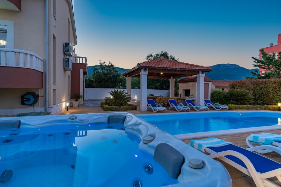 great lights for enjoying the evening by a glass of wine