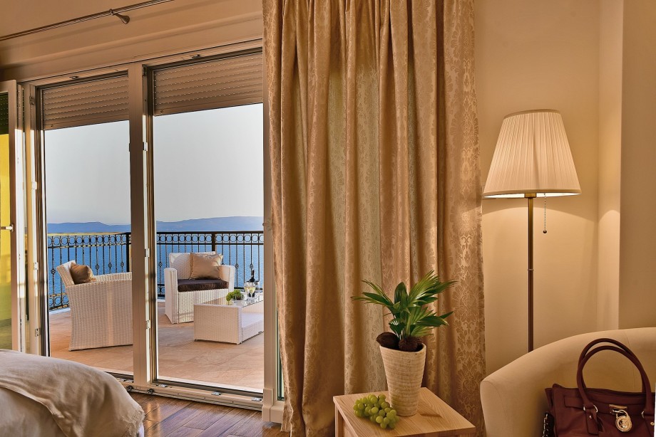 A Bedroom No 4 with king-size bed 180cm x 200cm, A/C, en-suite bathroom with shower and the bathtub