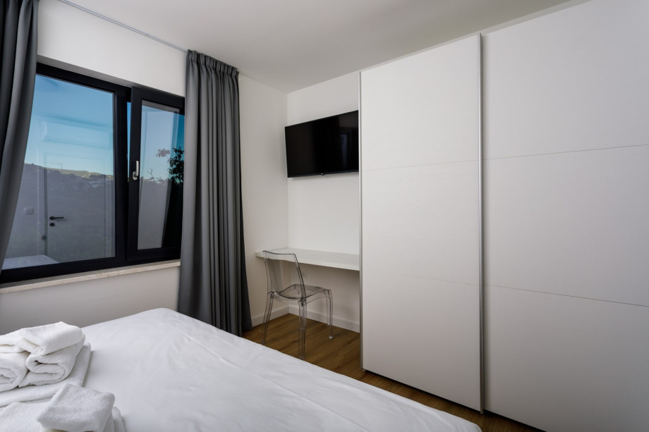 Villa Elia is very well organized, very bright and with amazing views from every room.