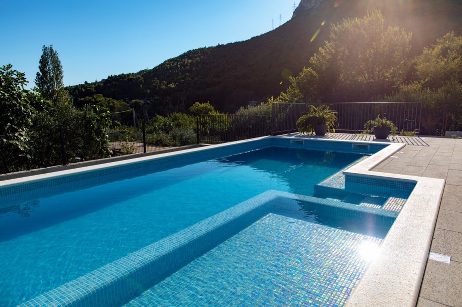 While you refresh yourself in the pool you can admire the breathtaking views.