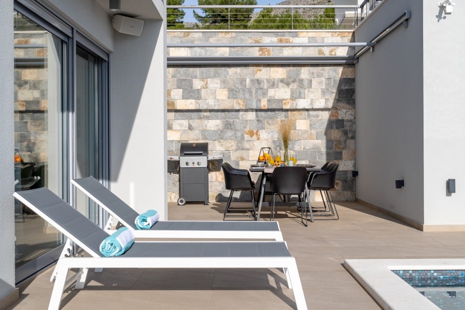 A traditional barbecue corner for your grill skills.