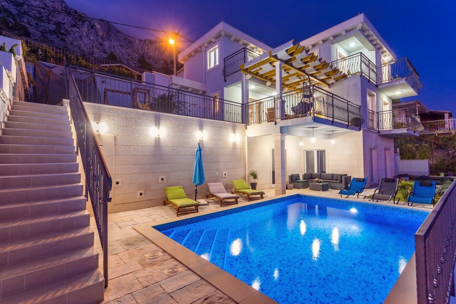 House is eco-friendly and self-sustaining