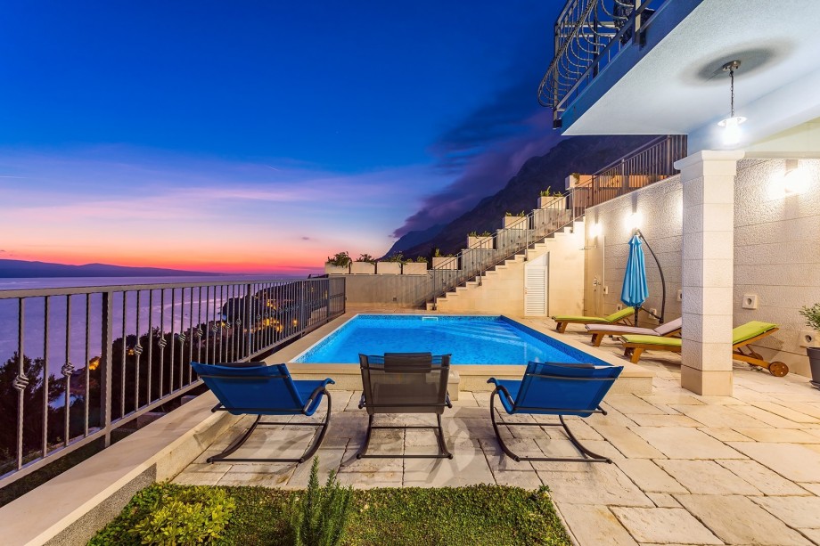 A perfect location if you simply want to spend your time relaxing in the pool