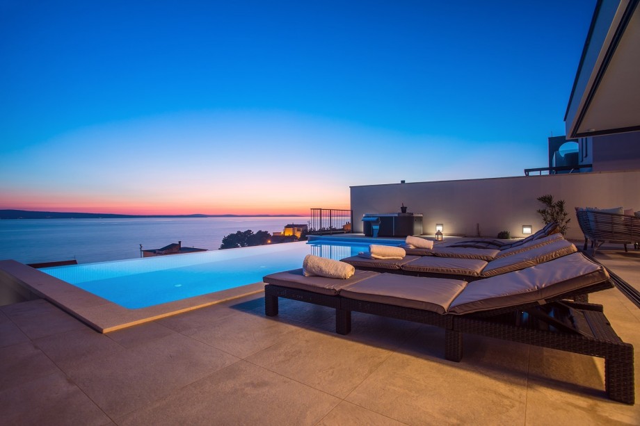 32 sqm private, heated pool with nice lights in the evening