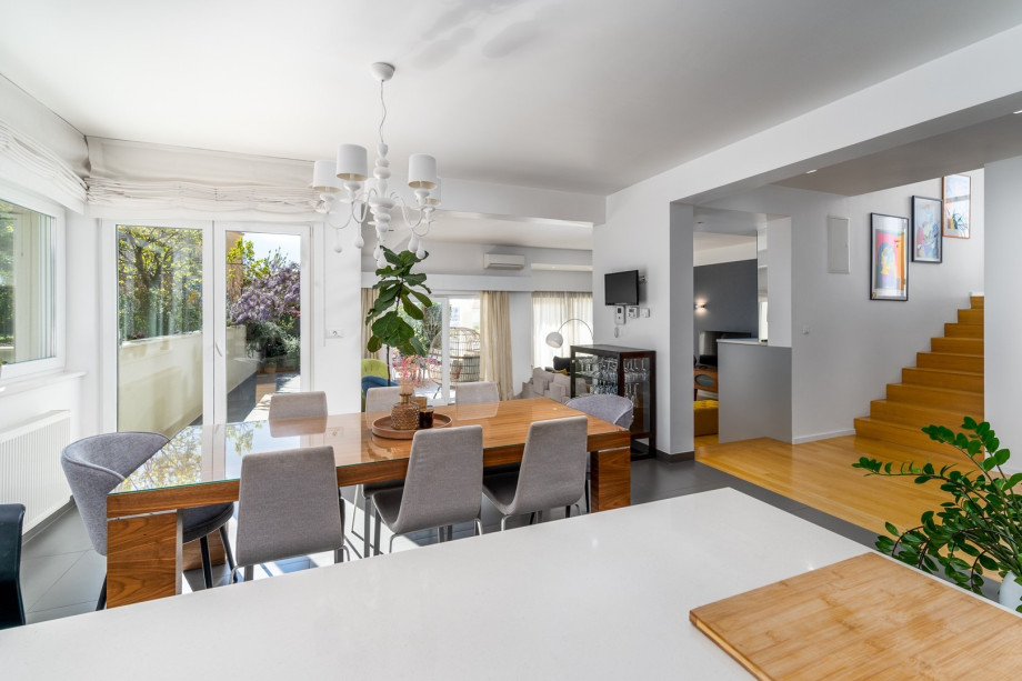 Kitchen with all the needed amenities (kettle, toaster, coffee maker Dolce Gusto....)
