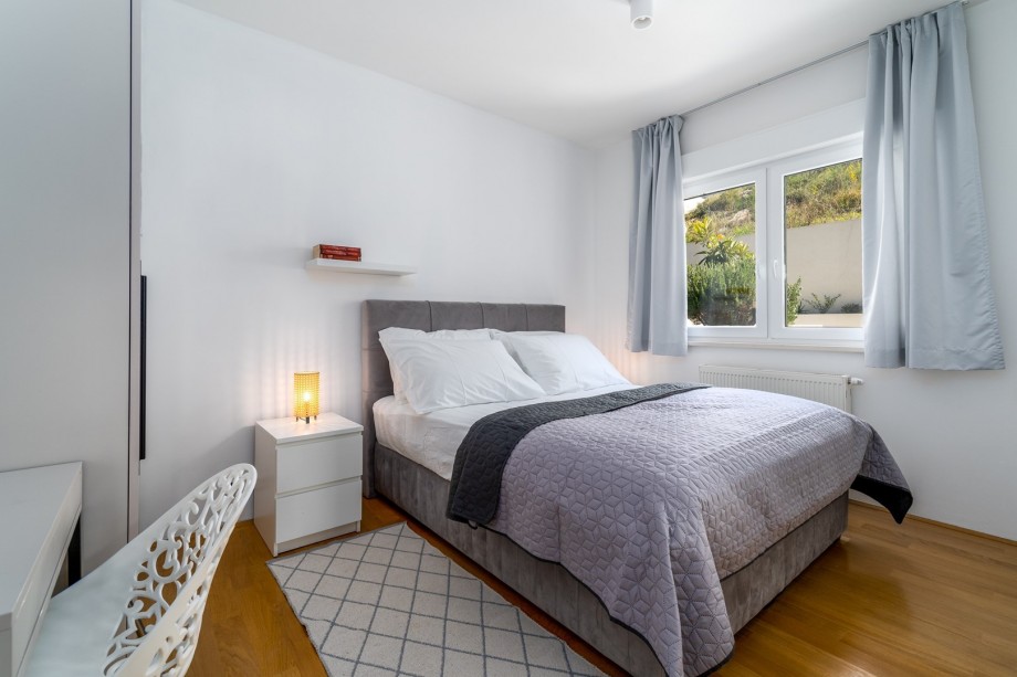 Bedroom No1  with a double bed 160cm x 200cm