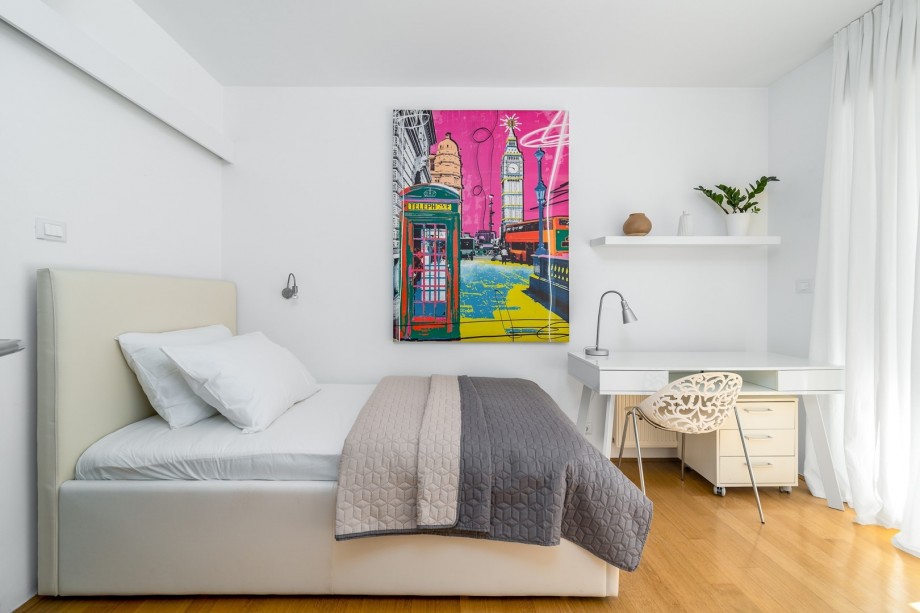 Bedroom No5 offers a bed 120cm x 200cm