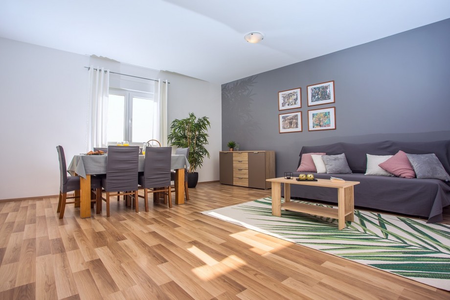 Living area with kitchen and terrace on the 1st floor
