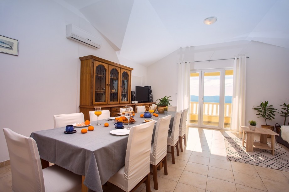 Living area  very spacious with kitchen and exit to terrace with sea view, 2nd floor