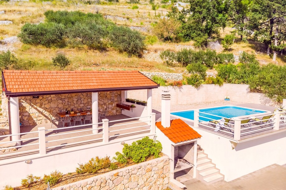 Villa offers a comfortable outside area with different areas